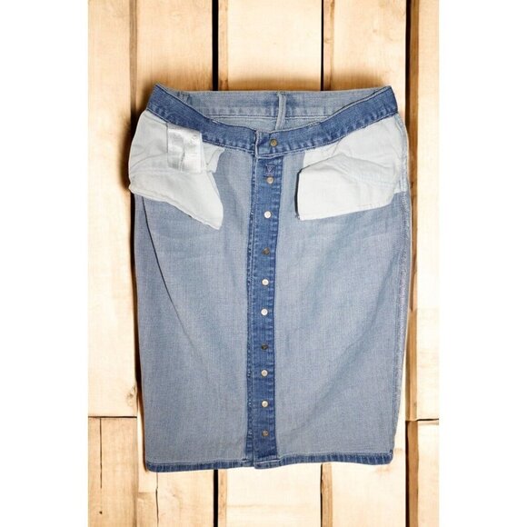 GUESS Light Wash High-Waisted Button-Front Denim Skirt - Size 27 🔹 Vintage Y2K - Picture 9 of 16